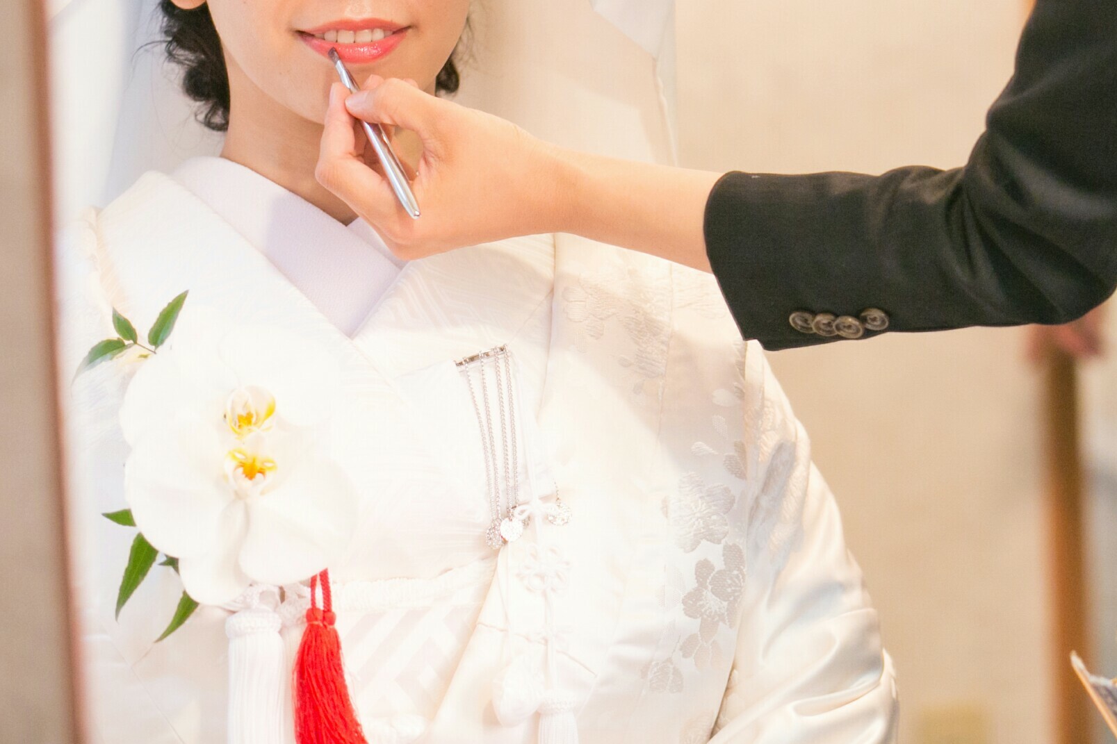 エデンブライダル 渋谷区 東京都 のヘアメイク 美容部員求人 契約