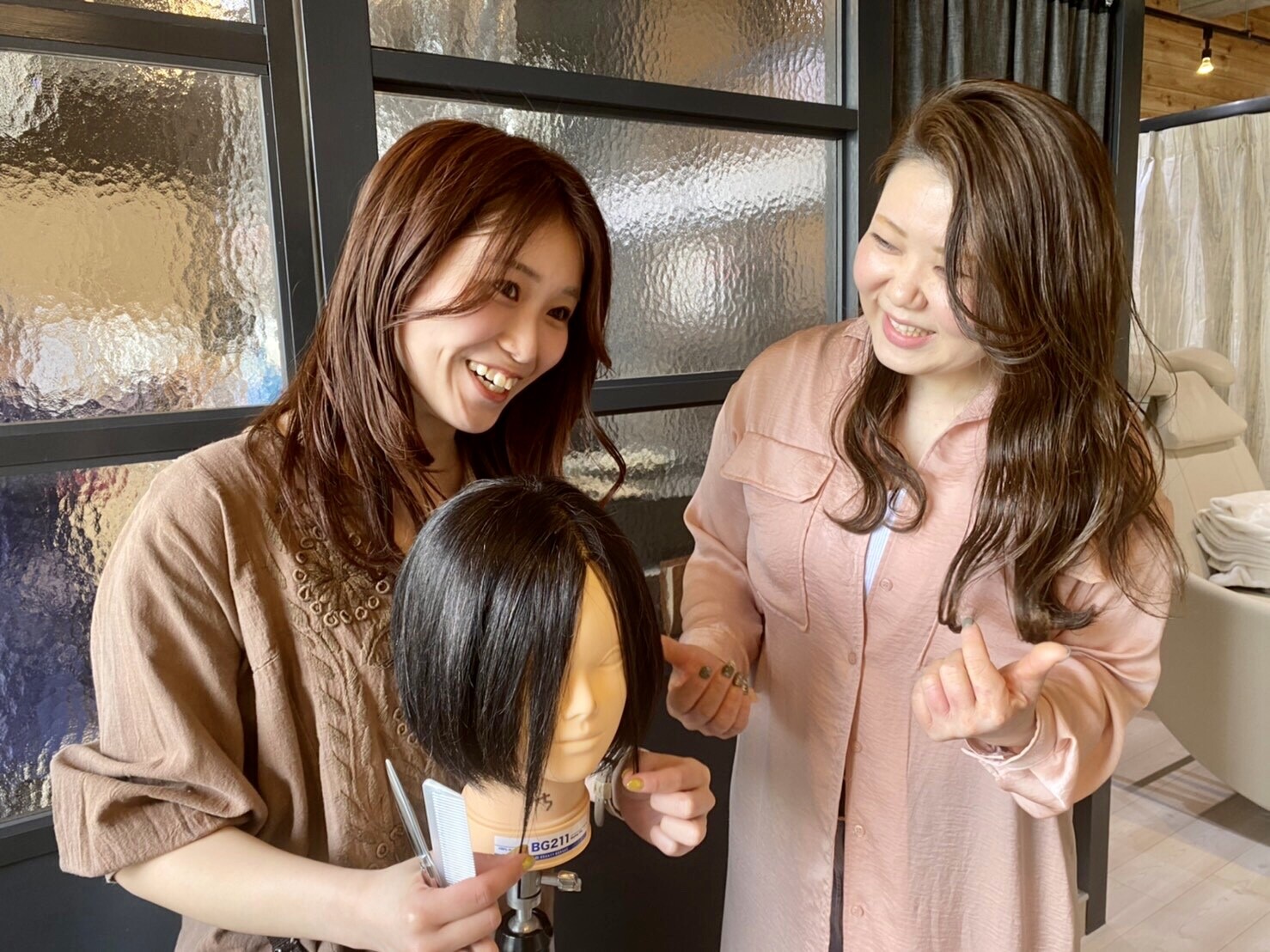 Shine Hair Frappe 新百合ヶ丘店 川崎市麻生区 神奈川県 のアシスタント求人 正社員