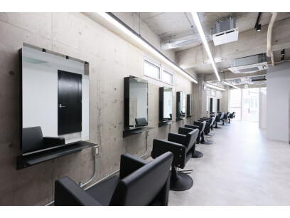 Men's hair salon First 用賀